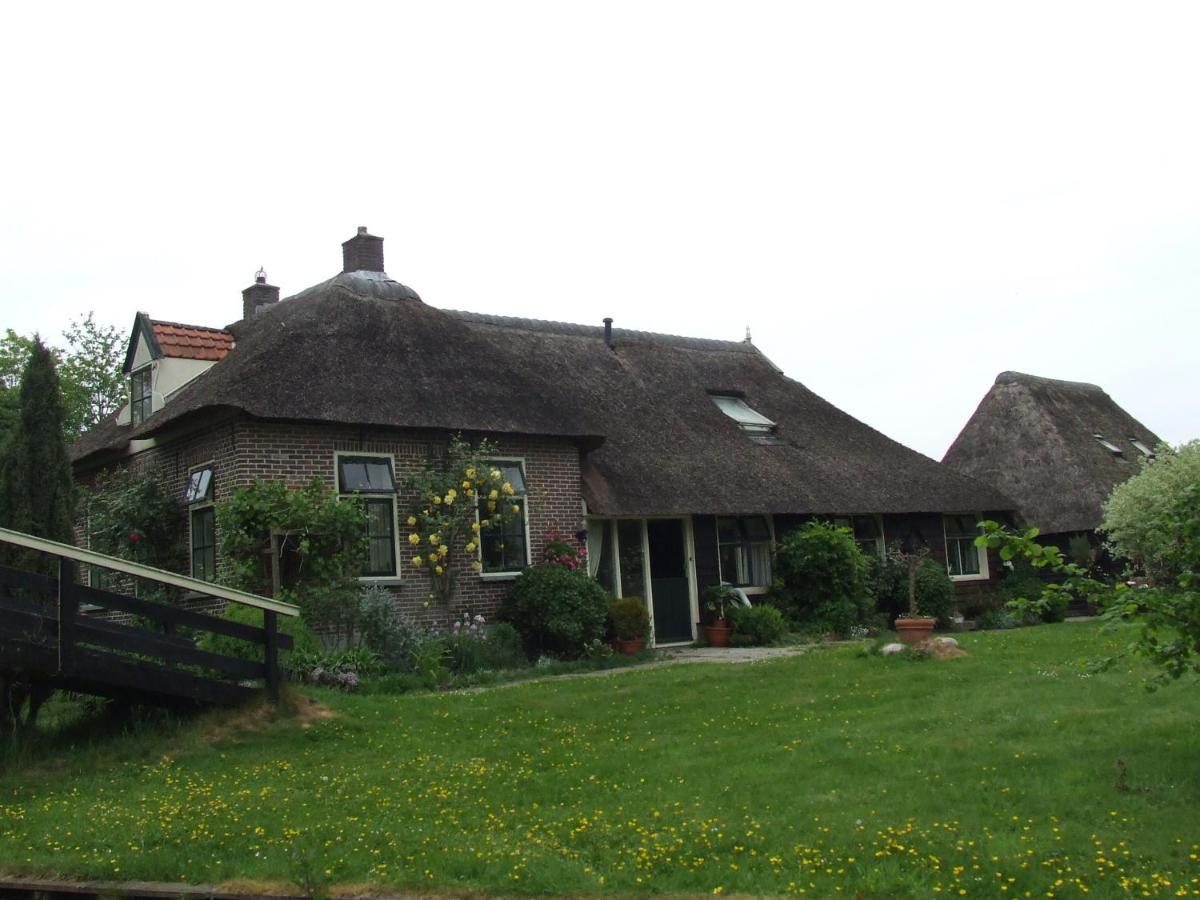 Hotel Bed-On-A-Boat Giethoorn Exteriér fotografie